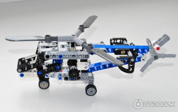 Конструктор Lego Technic Двухроторный вертолет 42020 фото