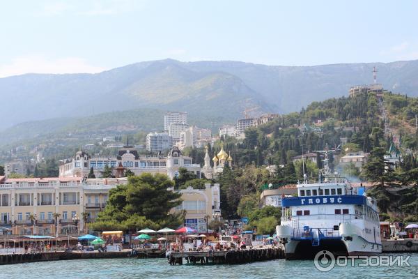 Морская прогулка на катере в Ялте (Россия, Крым) фото