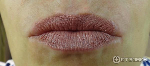 Стойкая помада-блеск для губ Max Factor Lipfinity Lip Colour фото