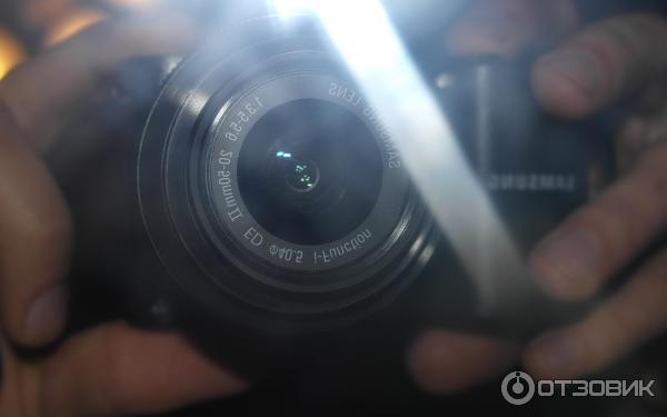 Цифровой фотоаппарат Samsung NX1000