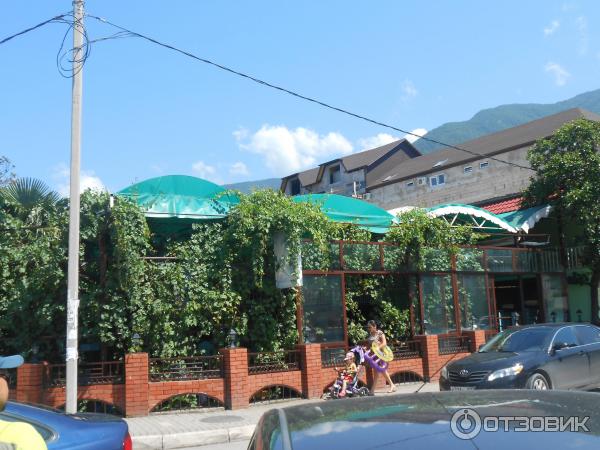 Эдем гостевой дом абхазия пицунда. Эдем гостевой дом абхазия пицунда. Здание эдем. Эдем гагра. Гостевой дом эдем солнечногорское.