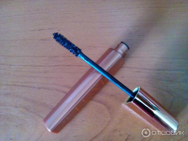 Об'емная тушь для ресниц LUXE Avon оттенок Caviar Black фото