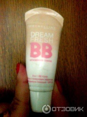 Тональный крем Maybelline Dream Fresh BB фото