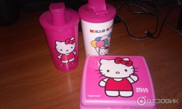 Супер бокс хеллоу китти. Ланч бокс Хелло Китти Tupperware. Ланч бокс hello Kitty. Ланч бокс Хэллоу Китти. Tupperware ланч бокс с Хеллоу Китти.