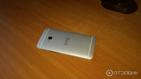 Смартфон HTC One M7 фото