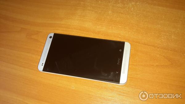 Смартфон HTC One M7 фото