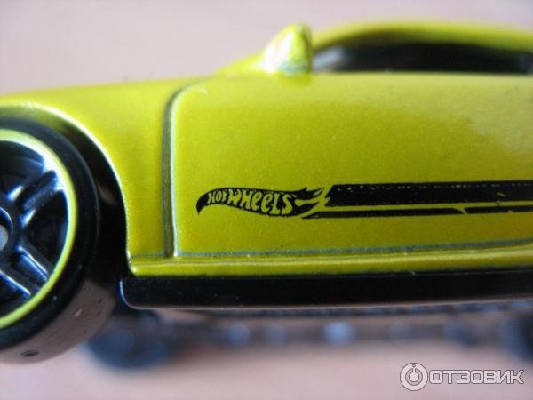 Детские машинки Hot Wheels фото