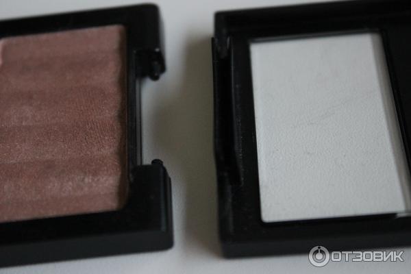 Тени для век Revlon Luxurious Color Satin Eye Shadow фото