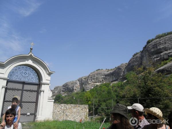 Экскурсия Ханский дворец - крепость Чуфут-Кале (Россия, Крым) фото