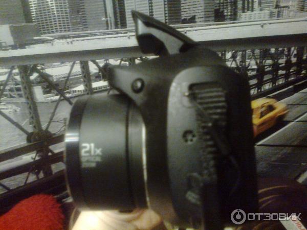 Цифровой фотоаппарат Sony Cyber-shot DSC-H300