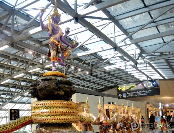 Аэропорт Suvarnabhumi в Бангкоке.