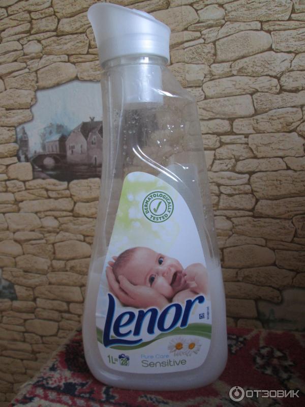 Кондиционер для белья Lenor Sensitive. Гипоаллергенный фото