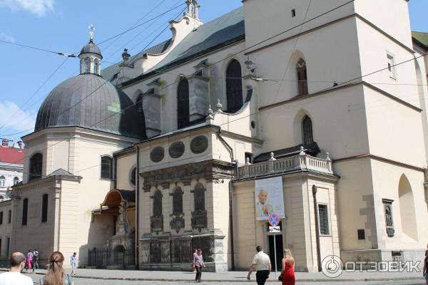 Аллея проспекта Свободы (Украина, Львов) фото