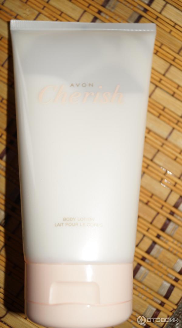 Парфюмированный лосьон avon. Парфюмированный лосьон эйвон. Парфюмерный лосьон для тела Avon. Парфюмированный лосьон для тела Avon. Эйвон парфюмерный лосьон для тела Херстори.