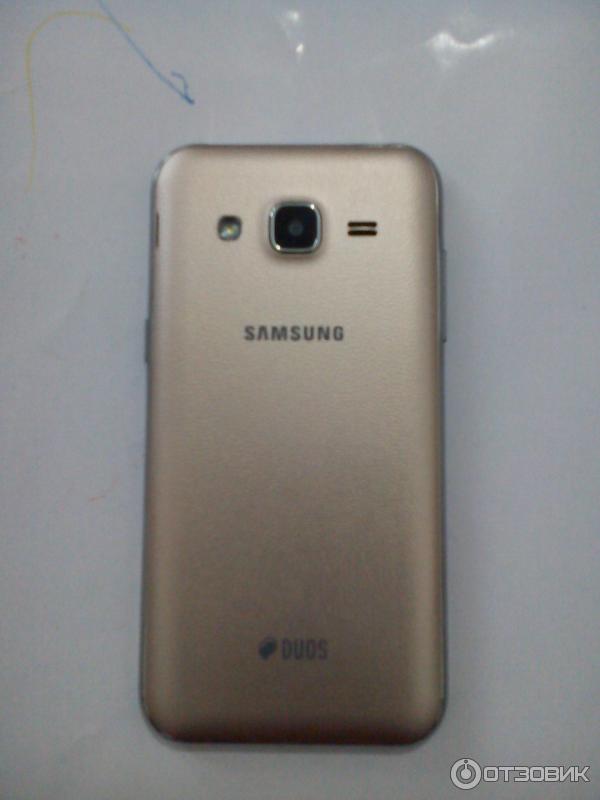 Смартфон Samsung Galaxy J2 фото