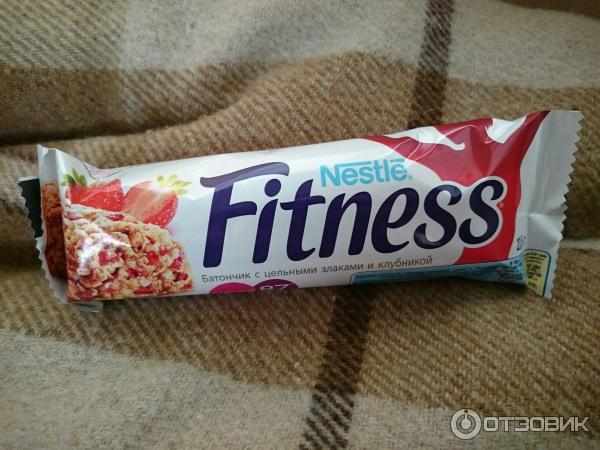 Батончик с цельными злаками Nestle Fitness