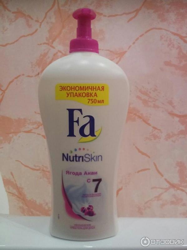 Крем-гель для душа Fa NutriSkin Увлажнение. Ягода акаи фото