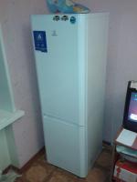 Холодильник Indesit BIA 18 фото