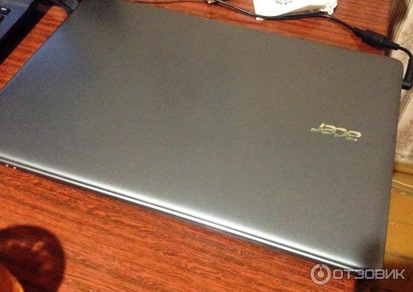 Acer Aspire E1-532 в сложенном состоянии