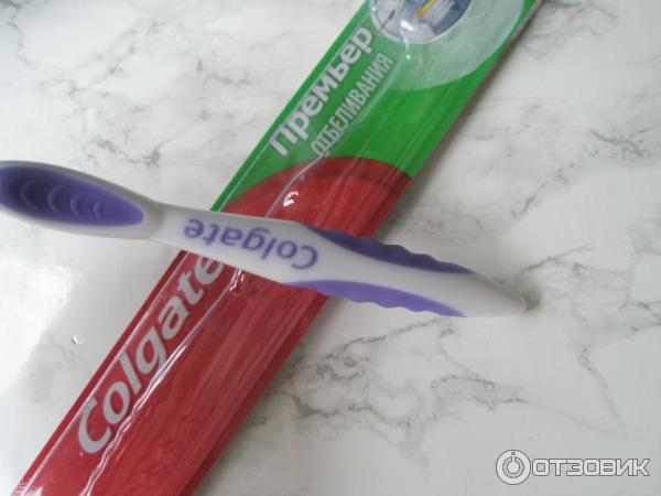 Зубная щетка Colgate Премьер отбеливания и Эксперт чистоты фото