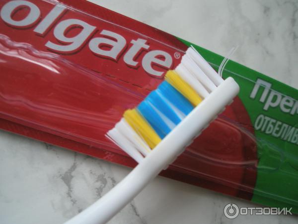 Зубная щетка Colgate Премьер отбеливания и Эксперт чистоты фото