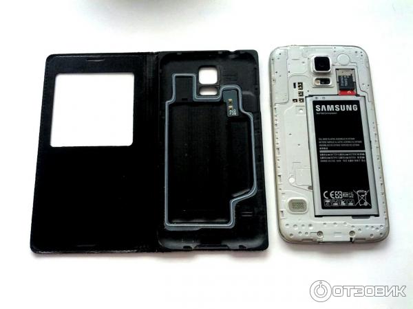 чехол S View Cover для Samsung Galaxy S5 в открытом виде