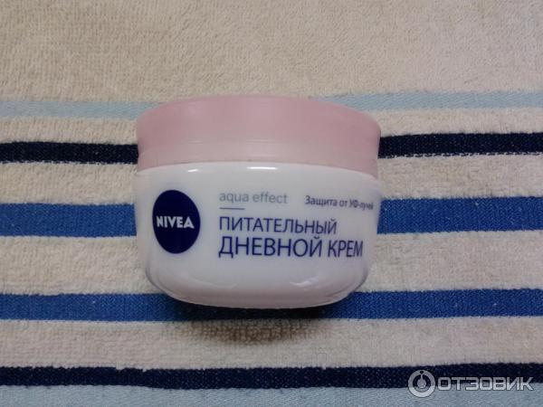 Дневной крем для лица Nivea Aqua Effect Питательный для сухой кожи фото