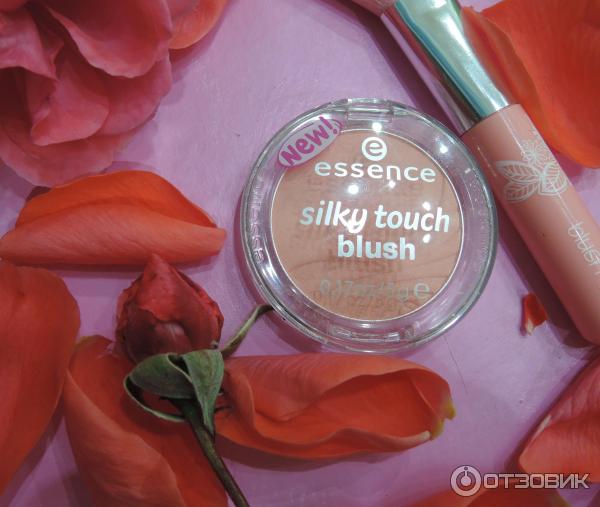 Румяна компактные Essence Silky touch blush фото