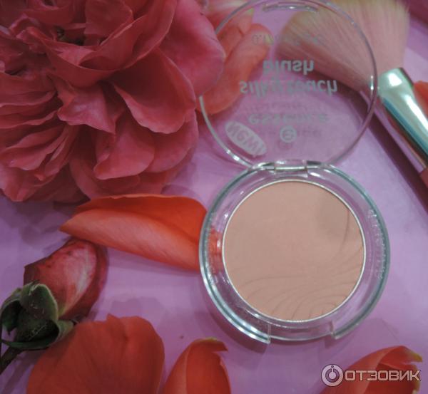 Румяна компактные Essence Silky touch blush фото